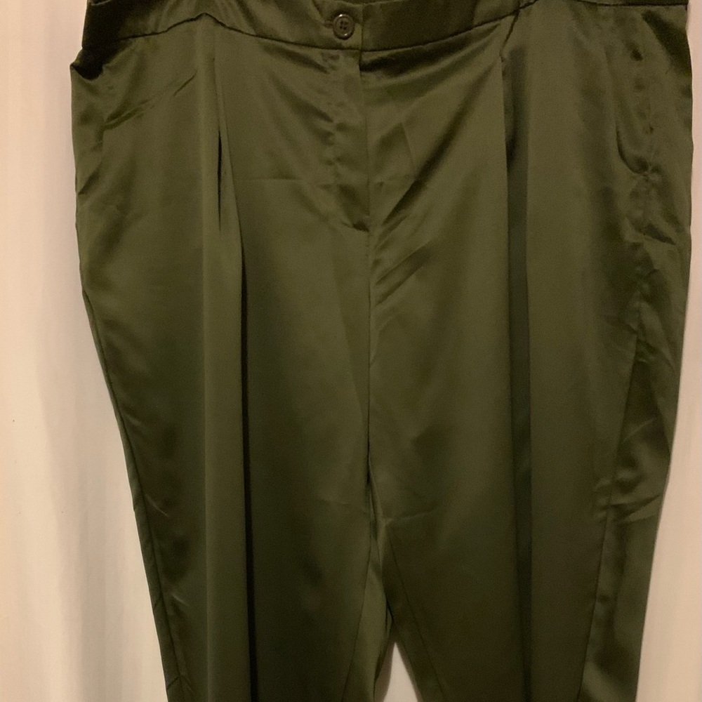 Ashley Stewart Olive Colored Joggers Size 26
